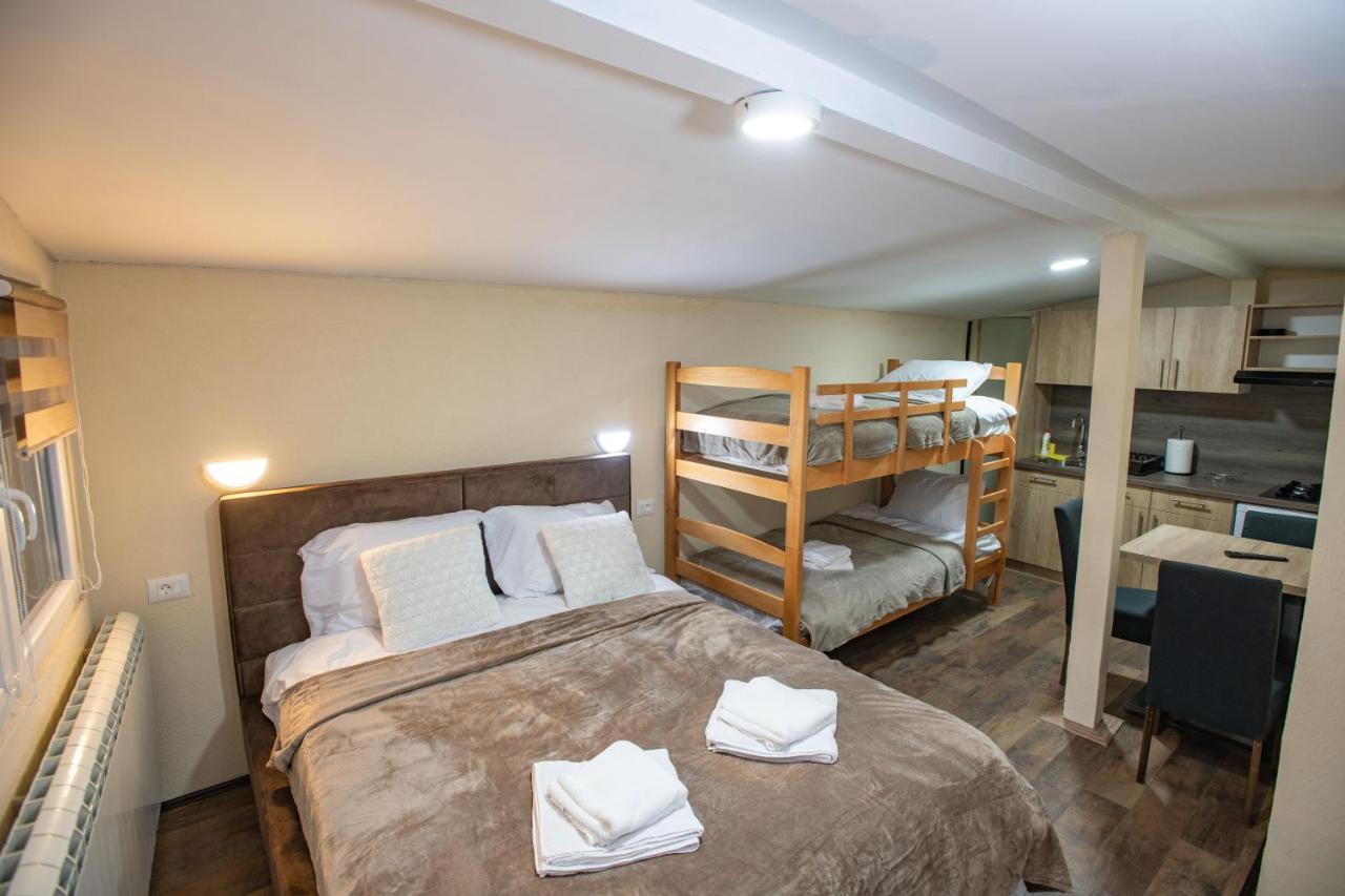 Apartmani Sp Jovanovic Crni Vrh Ngoại thất bức ảnh